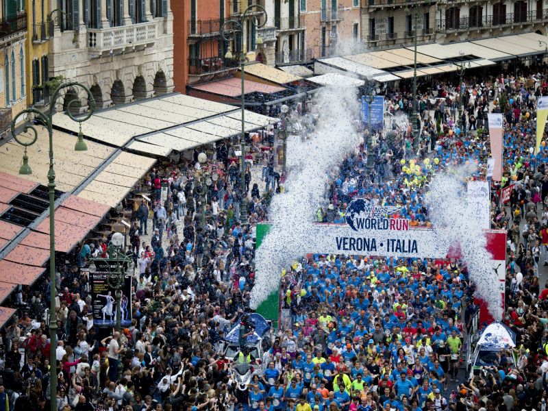 La partenza della Wings for life world run di Verona